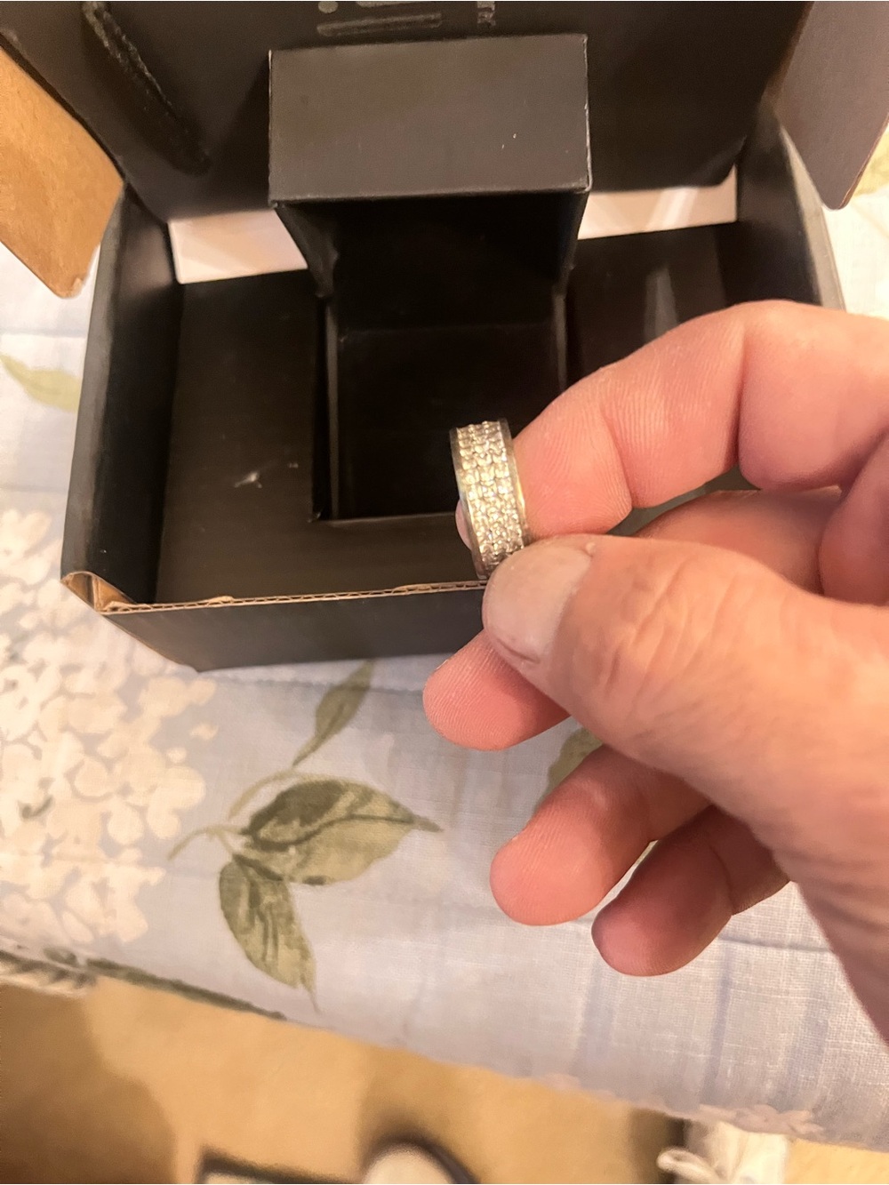 Pavé Crystal Silver-Tone Wide Band Ring size 8 beautiful